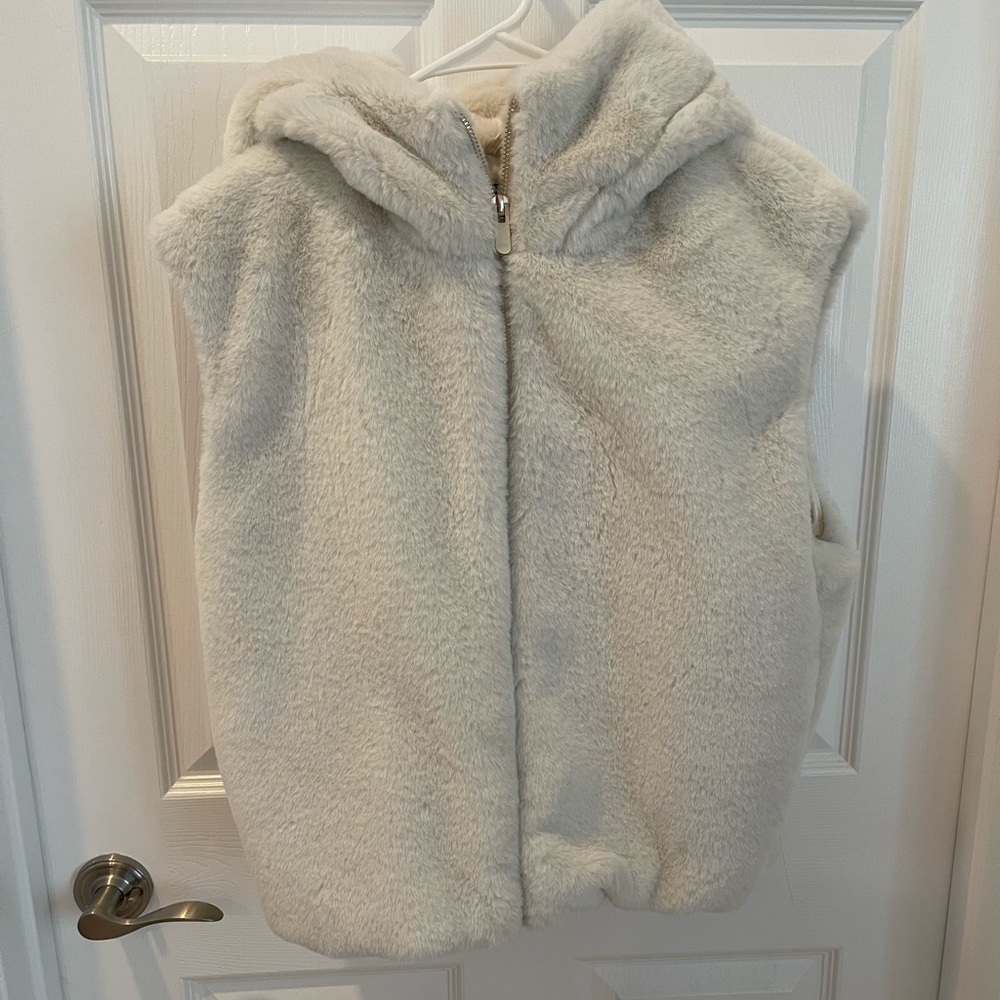 Zara faux fur vest, size XS